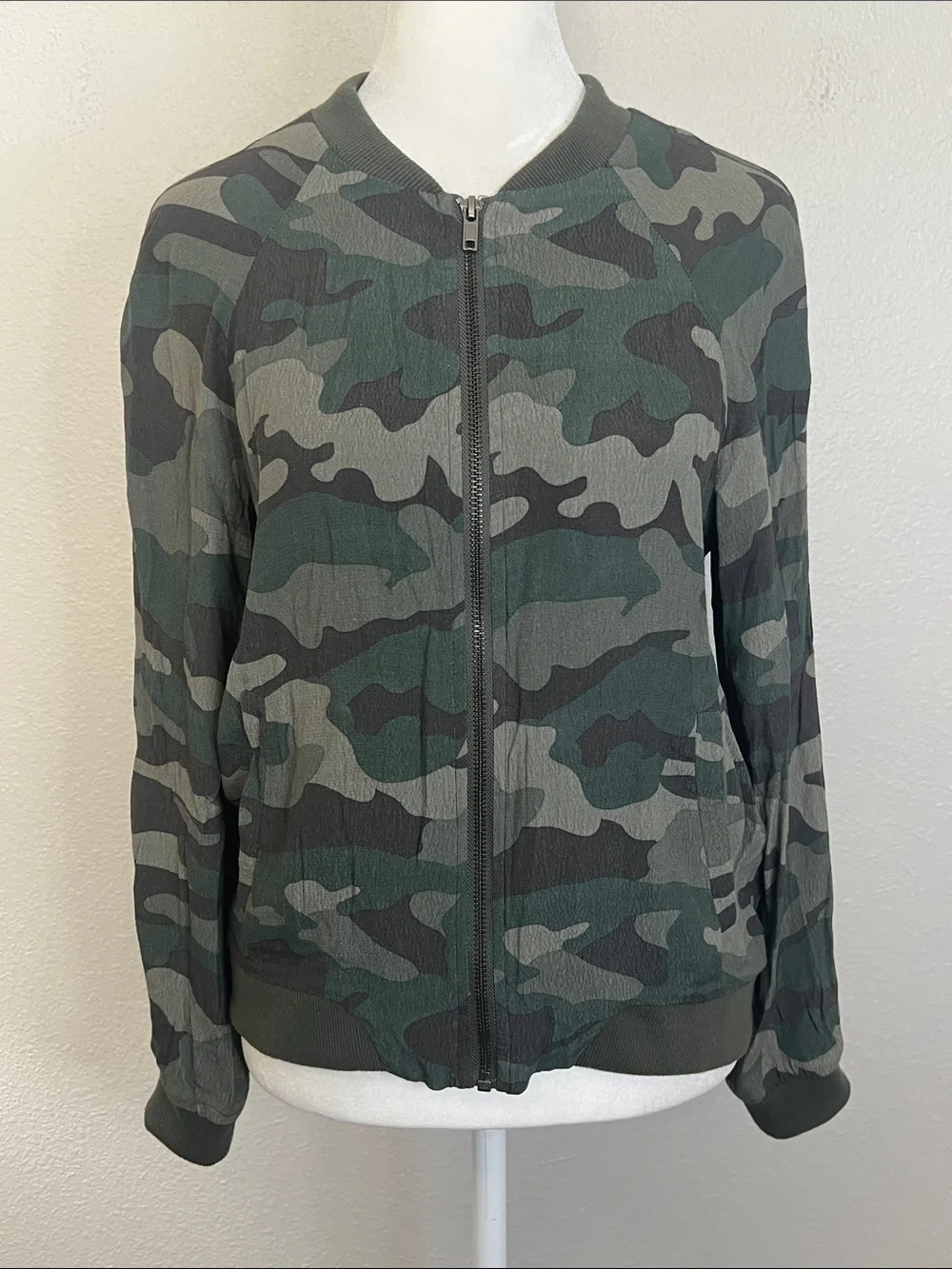 BB Dakota Camo Bomber Jacket Green Size Small